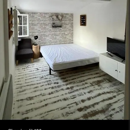 Maison Au Calme Avec Piscine *